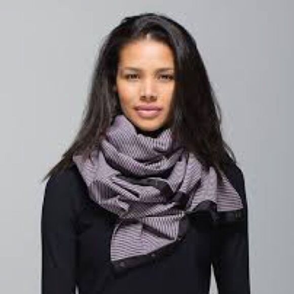 Lululemon Vinyasa Scarf *Rulu Hyper Stripe Mauvelous Heathered Black Gray - Picture 3 of 11